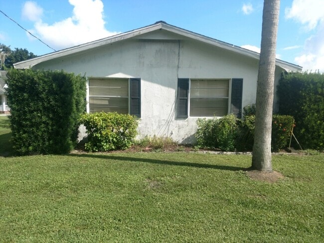 property at 5787 US-441