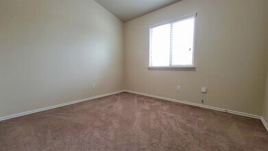 148 Westminster Dr in Kyle, TX - Building Photo - Building Photo