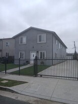 220 W 112th St in Los Angeles, CA - Building Photo