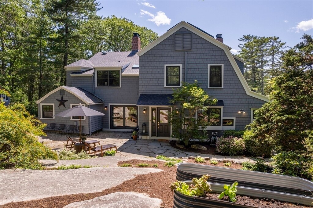 7 Emily Ln in Gloucester, MA - Building Photo