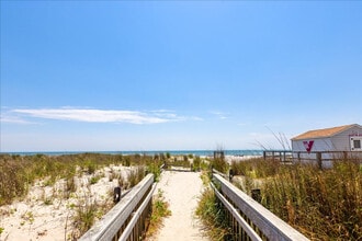 27 S Oakland Ave in Ventnor City, NJ - Building Photo - Building Photo