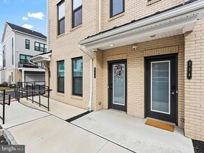 715 Parker Blvd, Unit 245-22 in West Windsor Township, NJ - Building Photo - Building Photo