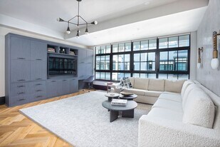 51 Jay St in Brooklyn, NY - Building Photo