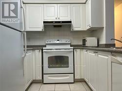 5508-5508 Yonge St in Toronto, ON - Building Photo - Building Photo