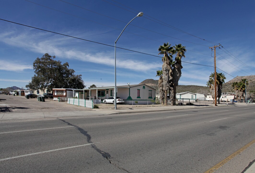 1630 S Mission Rd in Tucson, AZ - Building Photo