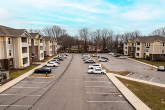 Montgomery Commons in Clarksville, TN - Building Photo - Building Photo