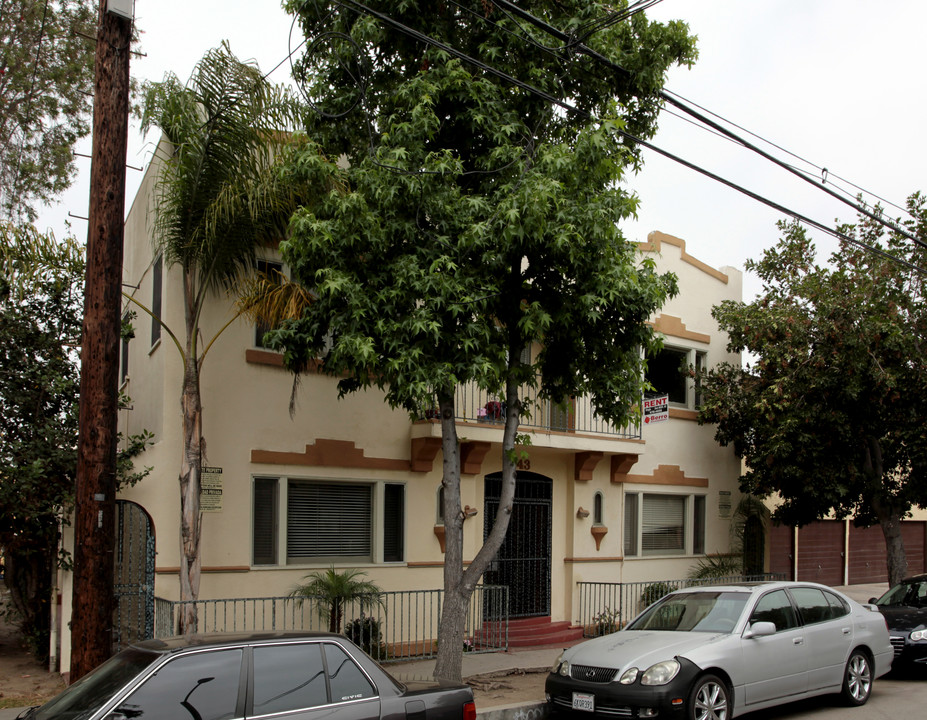 443 Orange Ave in Long Beach, CA - Foto de edificio