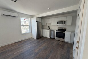 371 Cabot St in Beverly, MA - Building Photo