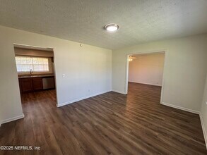 5292 Julington Creek Rd in Jacksonville, FL - Building Photo - Building Photo