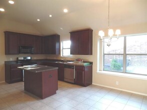 5241 Bear Valley Dr in McKinney, TX - Building Photo - Building Photo