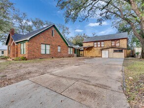 414 N Avenue C in Humble, TX - Building Photo - Building Photo