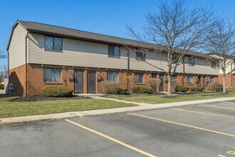 195 Nottingham Ct in Westerville, OH - Building Photo - Building Photo