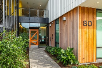 Midway Village Phase 1 - 4 in Daly City, CA - Foto de edificio - Building Photo