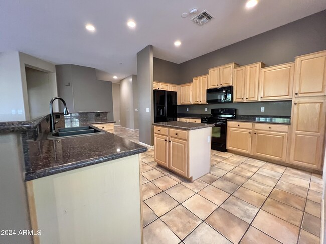 10278 E Bahia Dr in Scottsdale, AZ - Foto de edificio - Building Photo