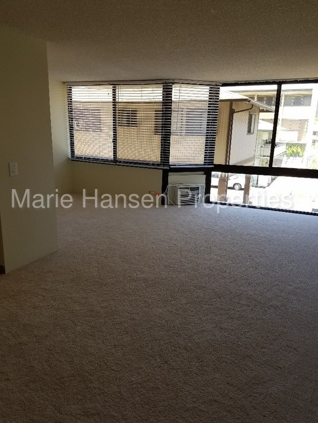 1820 Waiola St-Unit -APT 205 in Honolulu, HI - Building Photo - Building Photo