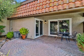 2846 Lakeridge Ln in Westlake Village, CA - Building Photo - Building Photo