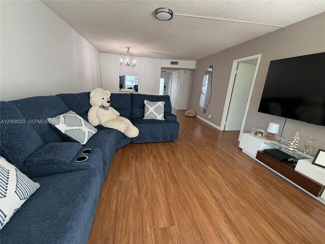 8310 Sands Point Blvd in Tamarac, FL - Building Photo - Building Photo