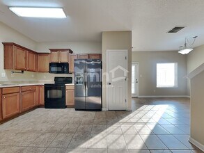 7411 Appling Rain Dr in Cordova, TN - Foto de edificio - Building Photo