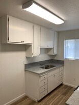 6908 Elm St in Hughson, CA - Building Photo