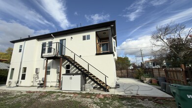 6115 Fremont St, Unit #Full in Oakland, CA - Building Photo - Building Photo