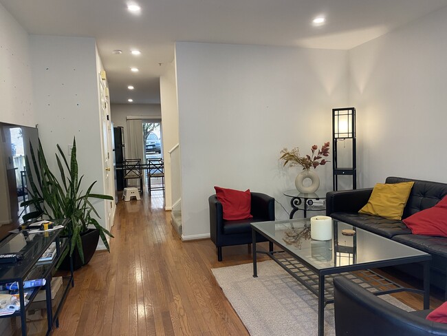 1327 Belmont St NW, Unit Rm# 1 in Washington, DC - Building Photo - Building Photo