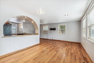 1690 S Elizabeth St in Denver, CO - Building Photo - Building Photo