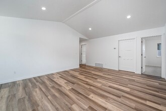 128 W View Dr in Kalispell, MT - Building Photo - Building Photo