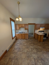 1827 Bellinger St in Eau Claire, WI - Building Photo - Building Photo