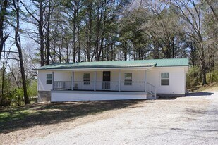 205 Harmony Way in Hamilton, AL - Building Photo
