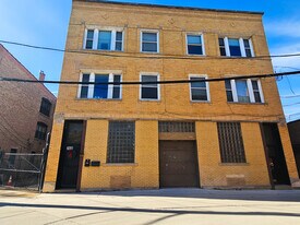 2028 W 35th St in Chicago, IL - Building Photo