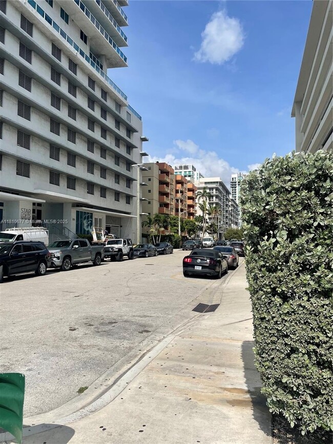 600 NE 25th St in Miami, FL - Foto de edificio - Building Photo
