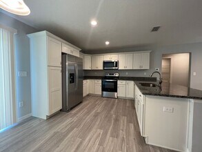 103 Malauka Trail in Ocklawaha, FL - Building Photo - Building Photo