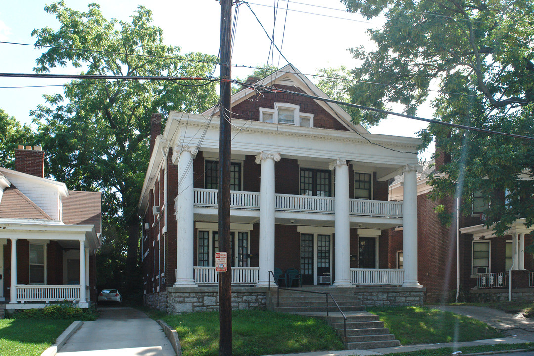 309 E Maxwell St in Lexington, KY - Building Photo