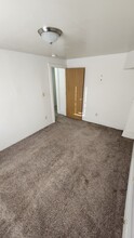 105 S Roosevelt Ave-Unit -Upper 105 in Piqua, OH - Building Photo - Building Photo
