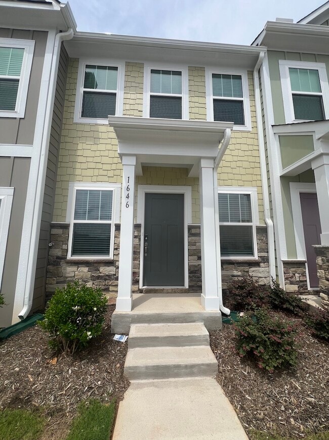 property at 1646 Granby Heights Dr