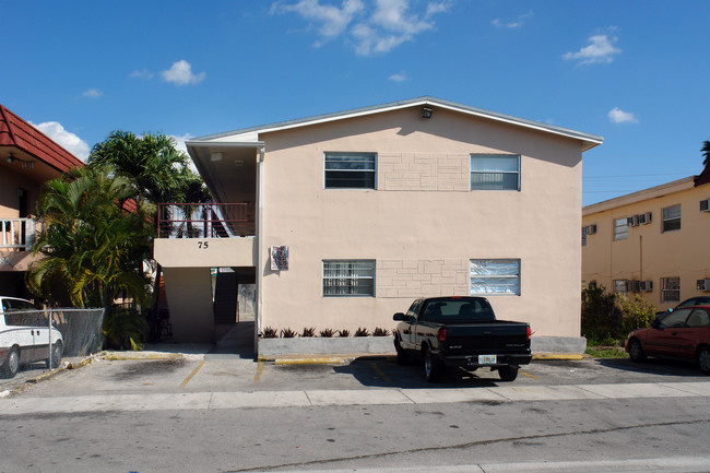 75 W 28th St in Hialeah, FL - Building Photo - Building Photo