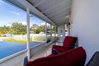 2708 SW 47th St in Fort Lauderdale, FL - Building Photo - Building Photo