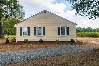 2950 US-70 BUS in Smithfield, NC - Building Photo - Building Photo