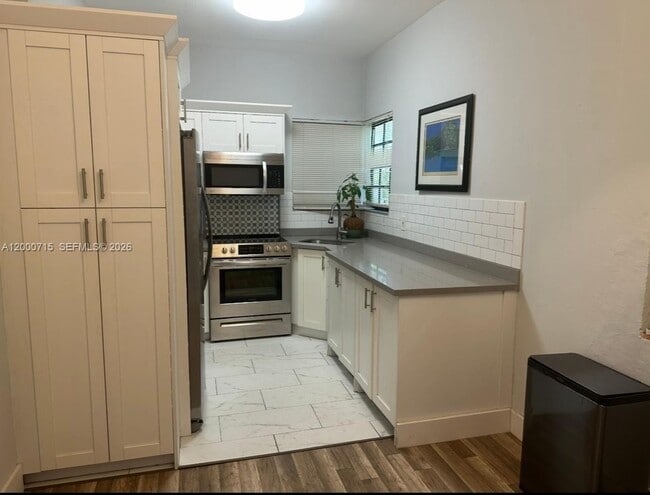 1319 SW 21st Ter in Miami, FL - Building Photo - Building Photo