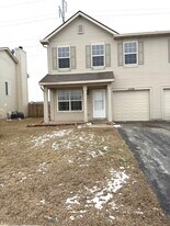 2208 Rebecca Cir in Montgomery, IL - Building Photo