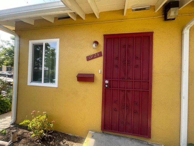 1924 Workman St, Unit 1924 in Los Angeles, CA - Foto de edificio - Building Photo
