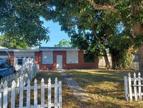 707 SW 9th Ct in Delray Beach, FL - Building Photo - Building Photo