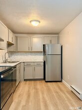 801 Pleasant Valley Rd in South Windsor, CT - Building Photo - Building Photo