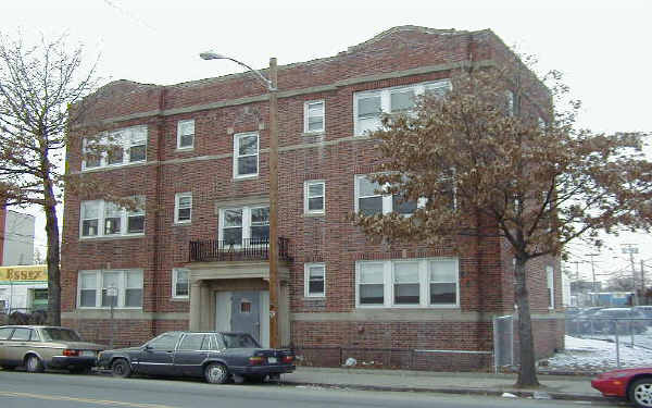 281-281B Essex St in Lynn, MA - Building Photo