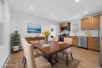 79 5th Ave in Westbury, NY - Building Photo - Building Photo