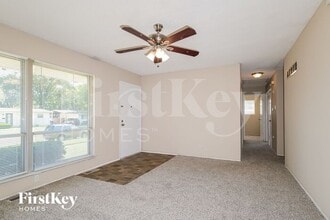 580 Moule Dr in Florissant, MO - Building Photo - Building Photo