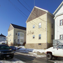 27-35 Carver St in Fall River, MA - Foto de edificio - Building Photo