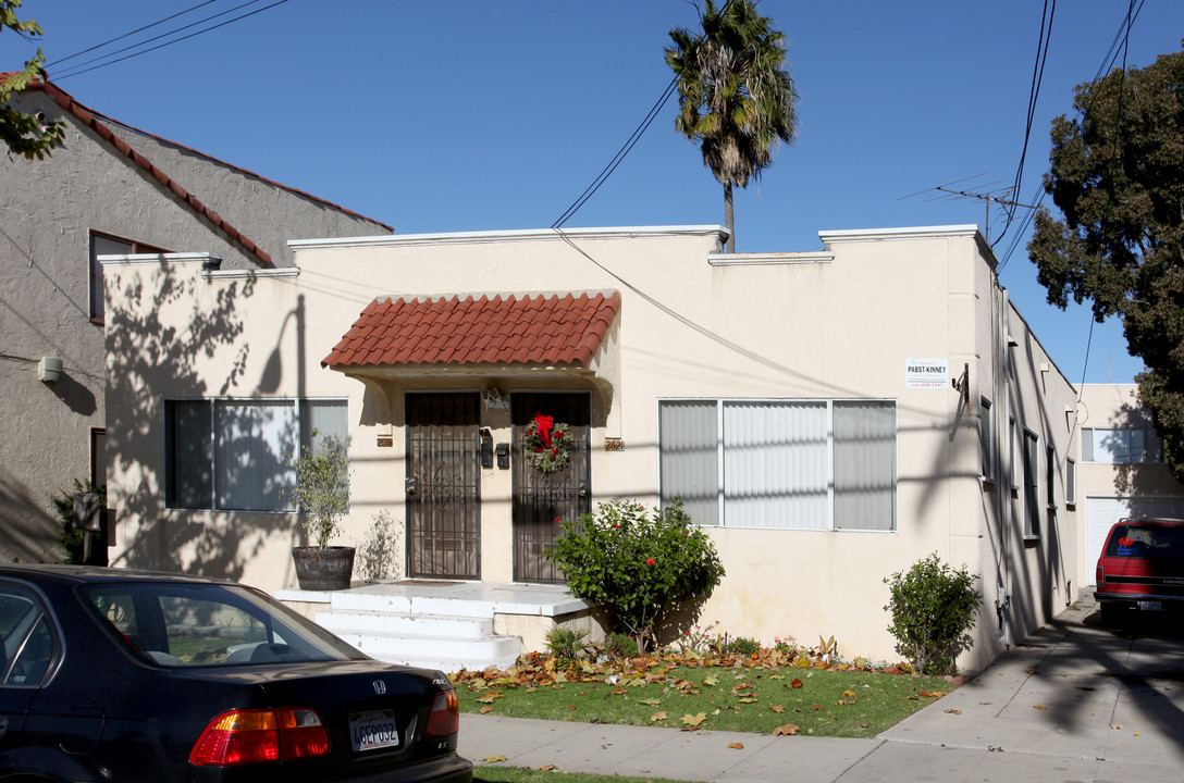 2619-2625 E 6th St in Long Beach, CA - Foto de edificio