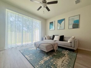 5194 Sylvester Loop in Tampa, FL - Building Photo - Building Photo