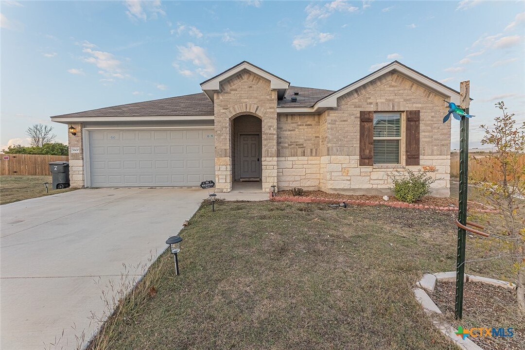 5600 Great Divide Rd in Killeen, TX - Building Photo